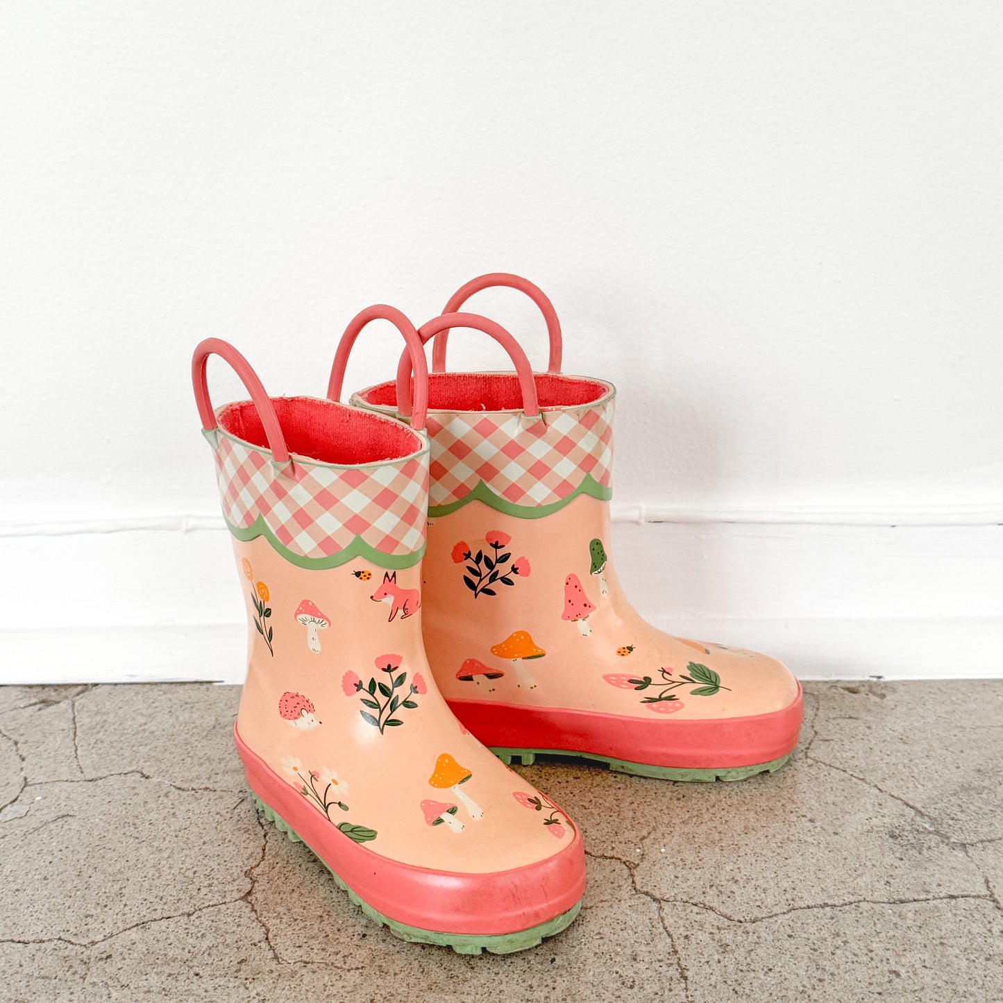 Strawberry Fields Rain Boots (US6)