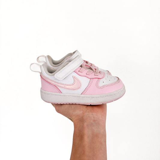 Nike Kids Court Sneaker (US7)